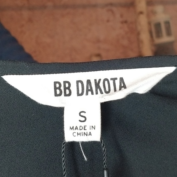 BB Dakota Cold drop shoulder top with ruffle 3/4 sleeve - Picture 4 of 6